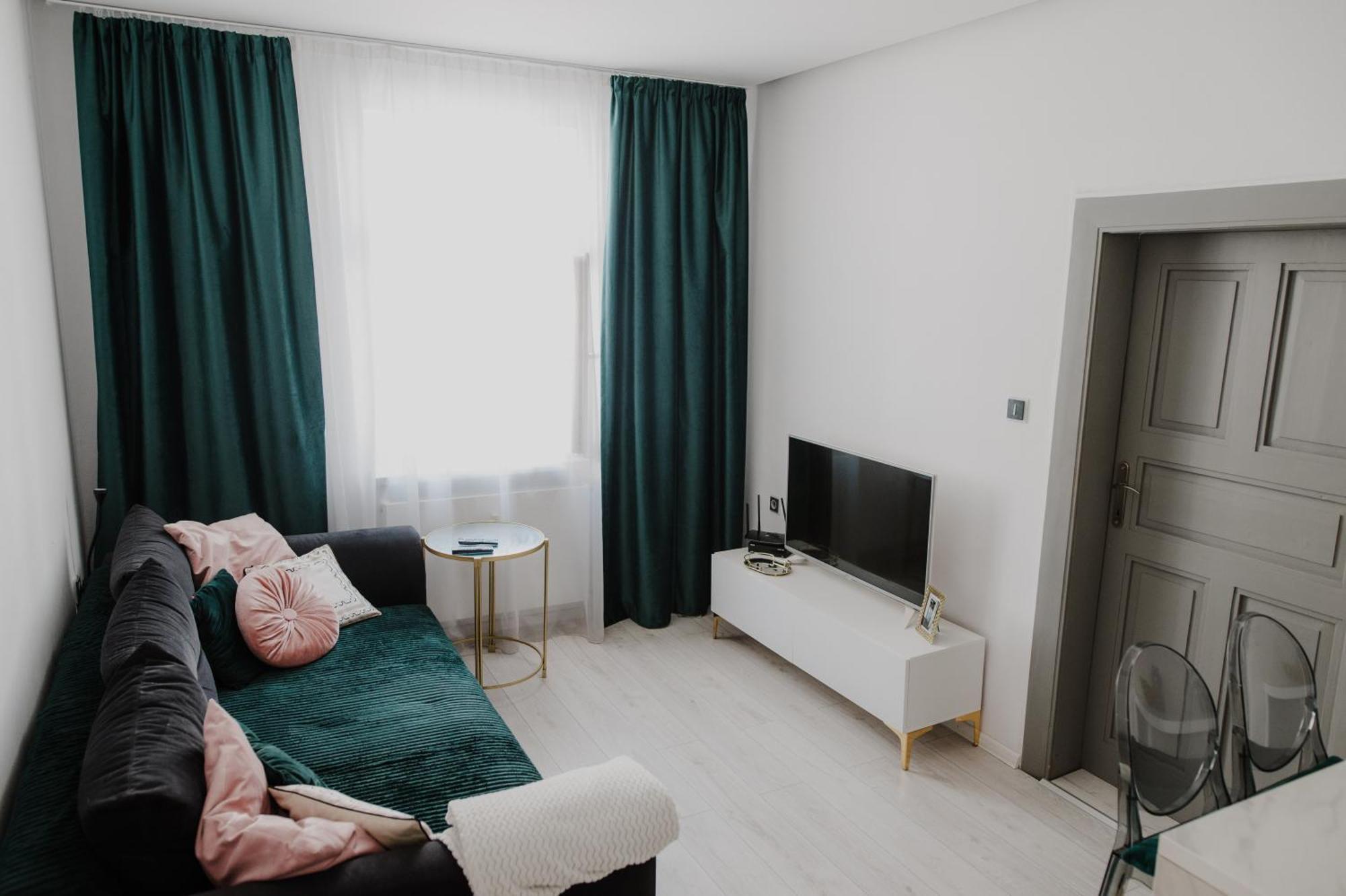 Ah Zimna Apartament *